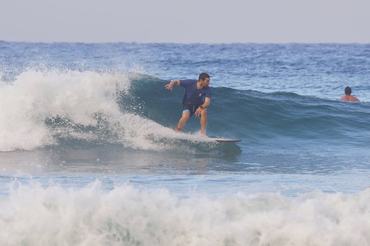 Blue shirt glide
